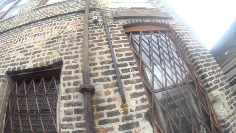 Huge roof gap jump