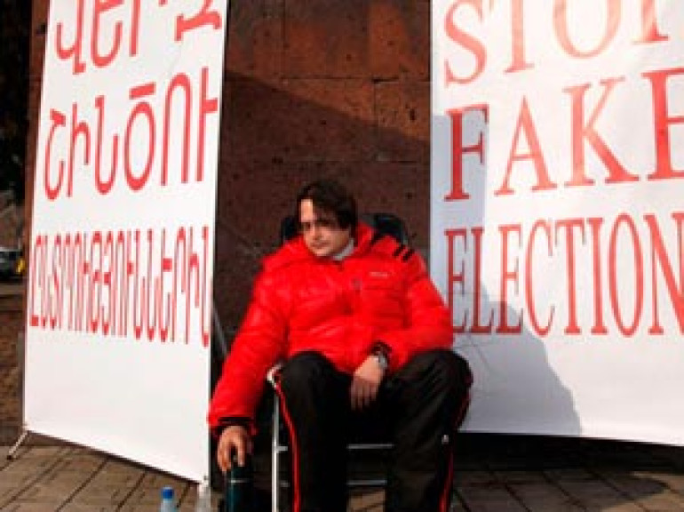 Protesting Candidate Continuees Hunger Strike in Armenia's Capiital