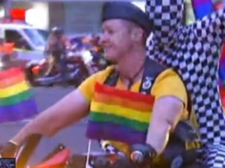 Thousands attend 2013 Gay Parade in Sydney