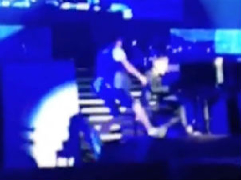 Justine Bieber attacked During Dubai Concert