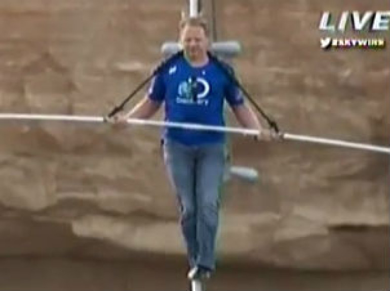 Skywire Live with Nik Wallenda Crosses Grand Canyon 