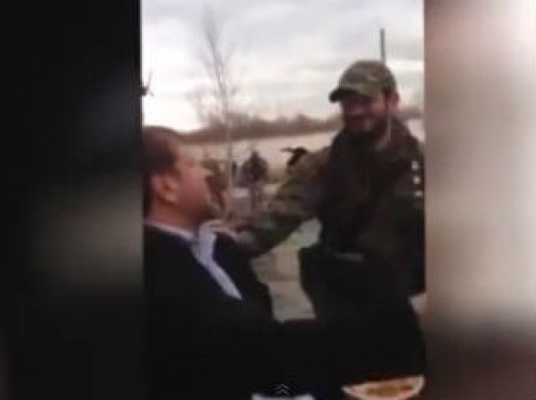 Drunk Russian Wrestler Pushes Armenian Sportsman Down after Saying 'Things' about Armenia