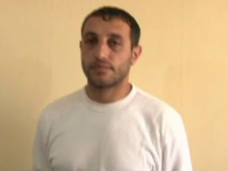 Քաղաքացին վերելակում երեխայի ձեռքից խլել է հեռախոսը և դիմել փախուստի