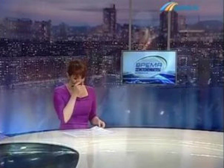 School-children Sing Peace Song in Ukraine's Donetsk