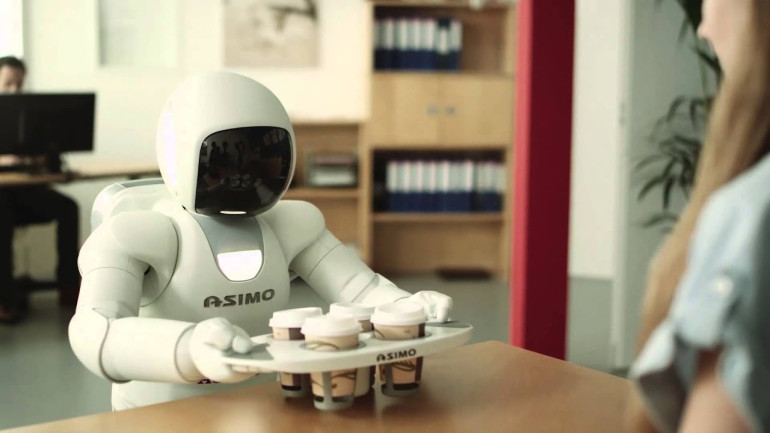 Honda-ն ներկայացրել է Asimo ռոբոտ-մատուցողին