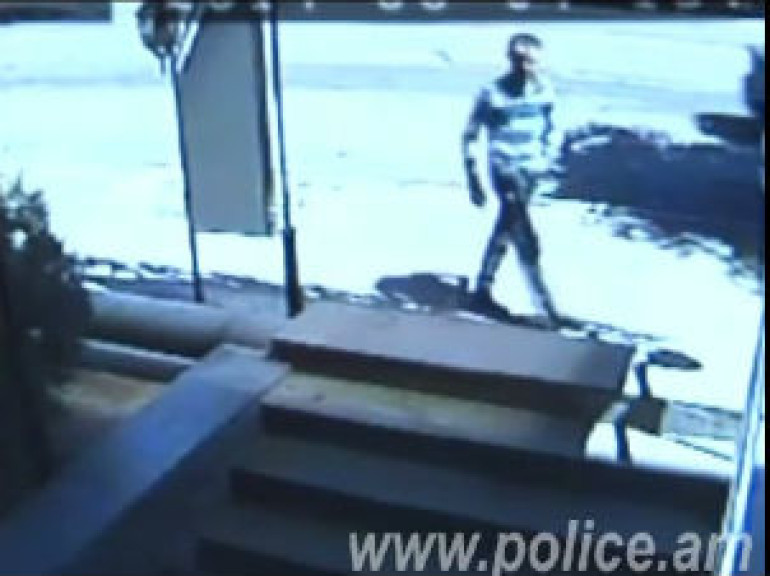 Thief Spotlighted by Surveillance Camera Caught (Armenian Police Video)