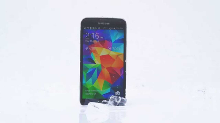 Samsung Galaxy S5-ը նույնպես միացել է «սառը ցնցուղ» ֆլեշմոբին և «մարտահրավեր» նետել iPhone-ին, HTC-ին և Nokia-ին