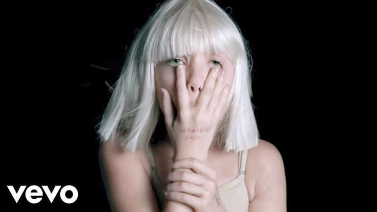 Big Girls Cry. Sia-ն նոր տեսահոլովակ է ներկայացրել
