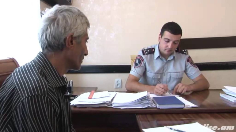 Բռնվեց տաքսու մեջ թմրամիջոց վաճառելիս