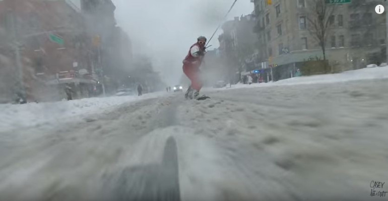 Սնոուբորդինգ Նյու Յորքի փողոցներում