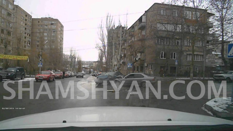 Բացառիկ տեսանյութ՝ Երևանում ավտոմեքենաների բախումից