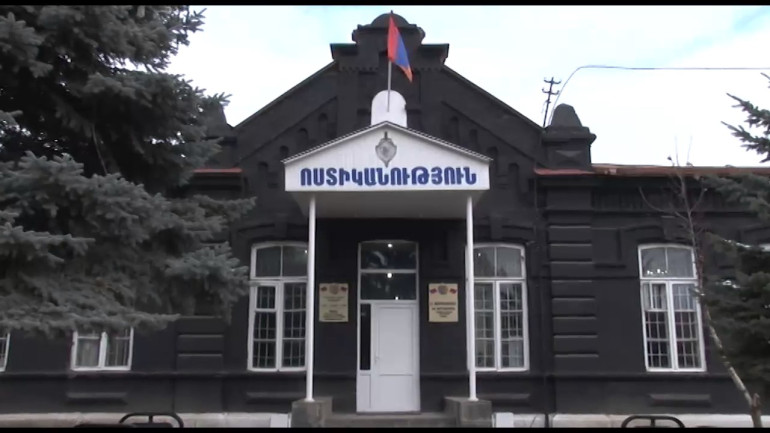 Մեկ միլիոն 900.000-ի ոսկեղենի և «Վալտեր» ատրճանակի գողության հետքերով