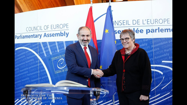 Nikol Pashinyan meets with PACE President Liliane Maury in Strasbourg