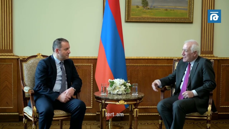 «Ոչ ստանդարտ իրավիճակներում ոչ ստանդարտ լուծումներ են պետք»․ նախագահը ընդունել է Քերոբյանին
