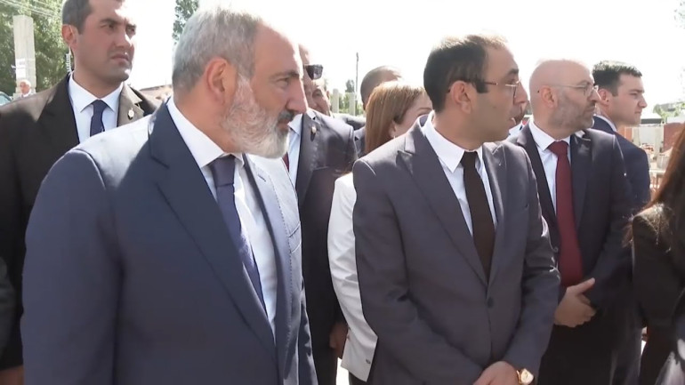 «Ես մտածում էի Աշոցքում ցուրտ կլինի, բայց լավ էլ շոգ է». Փաշինյան