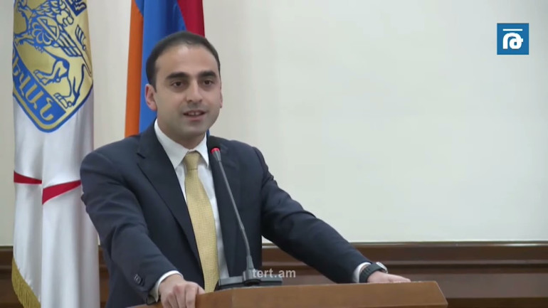 Այժմ ոչ թե քարերը նետելու, այլ հավաքելու ժամանակն է. Տիգրան Ավինյան