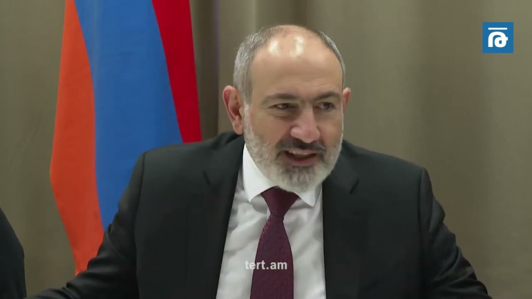 Իր գյուղում գործ չի անում, բայց գնում է ՌԴ ու քնում ավտոյի մեջ, ամիսներով բաղնիք չի տեսնում. Փաշինյան