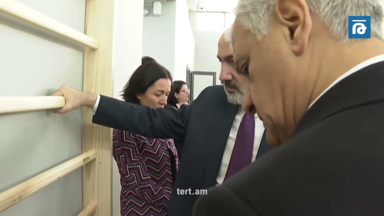 «Դահլիճներից մեկը երկար է, մեկը կարճ է, ստանդարտ ունե՞նք, թե՞ չունենք». Փաշինյան