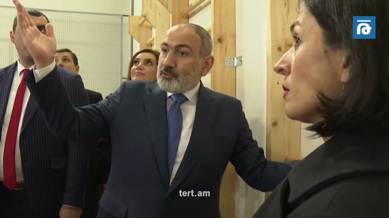 Սա այսպես կախված պիտի լինե՞ր, երեխեքի վրա կընկնի. Փաշինյանն այցելել է հերթական դպրոց
