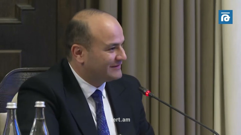 Ինչի՞ եք կռիվ անում, չեմ հասկանում, փոխանակ բացատրություն տաք. Փաշինյանը՝ նախարարներին