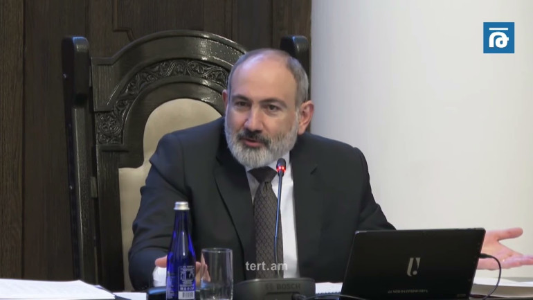 Միլիարդներ ենք դնում, բայց ճանապարհի փոխարեն ունենում ենք կարկատանների հավաքածու. Փաշինյան