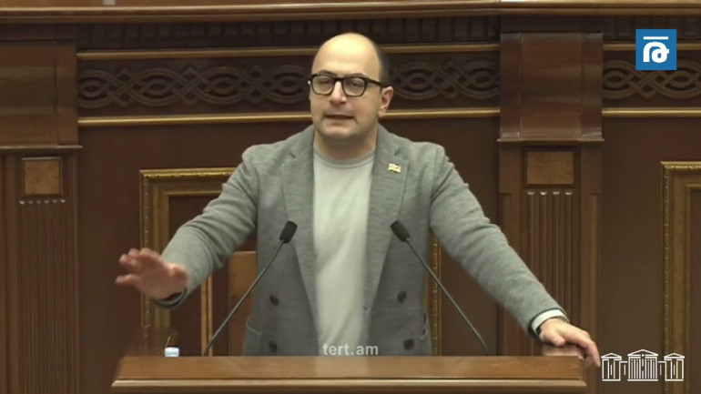 Մի օր կասեն՝ մի հիշիր, որ պատմություն ունես, ուրիշ լեզվով խոսիր, որ ավելի հեշտ ապրես․ Հայկ Մամիջանյան
