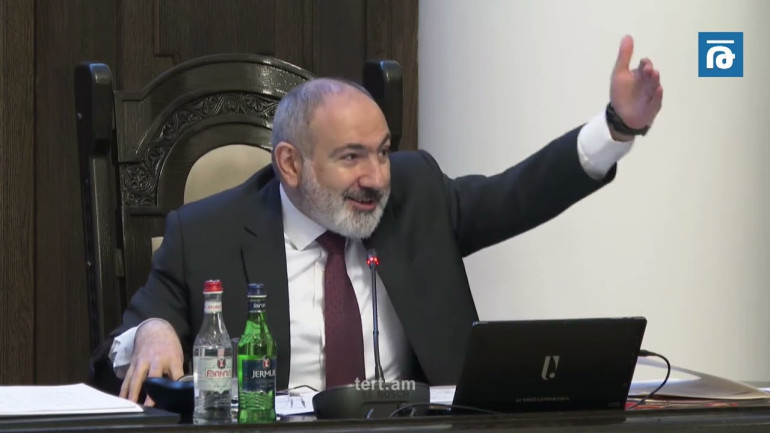 Կոշիկն ա՞ մենակ մաշվում, հարկ չեք տալիս՝ ոտքով ու Զանգուի ձորով հասեք Երևան․ Փաշինյան