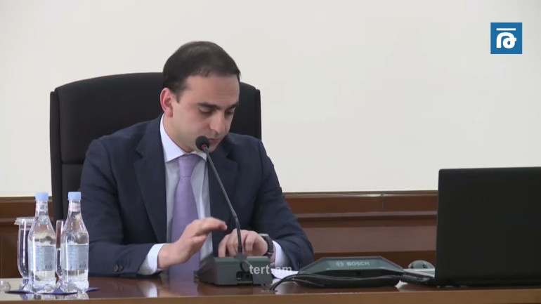 «Դու ձայնդ կտրի, քո հերթը չի». «Ձեր չափը ճանաչեք». միջադեպ՝ ավագանու նիստում