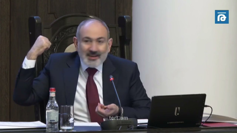 Այստեղ նստած ենք փողկապով, դա ստանդարտ է. մենք կարող էինք գալ «չստերով, սպարտիվկայով»․ Փաշինյան