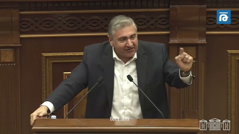 Այն ինչ երեկ տեղի ունեցավ, սահմանազատում չէ, մանր ջեբկիրություն է․ Արթուր Խաչատրյան