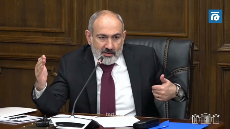 Ասում են՝ տականք դավաճան, գունավոր շոր ես հագել, ո՞նց կարելի է. Փաշինյան