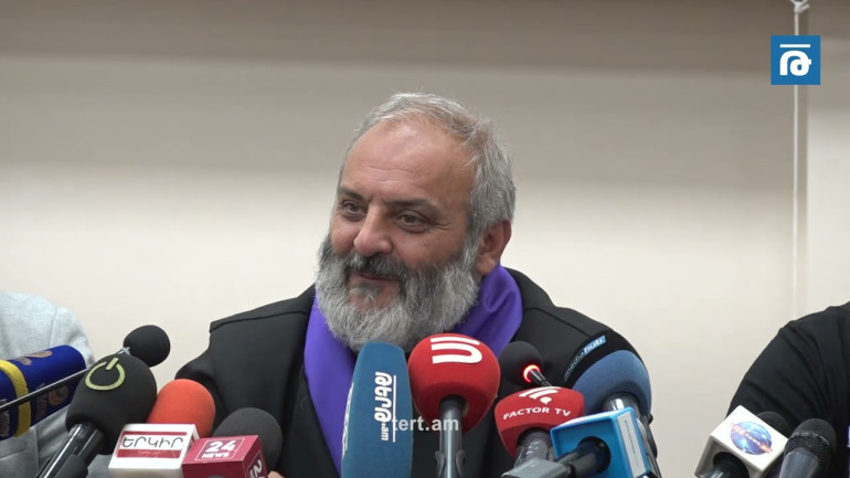 ԵՄ ազատ ելումուտի անվան տակ խաբելու են, հանրաքվե անցկացեն, անկախության հռչակագրից հրաժարվեն․ Սրբազան
