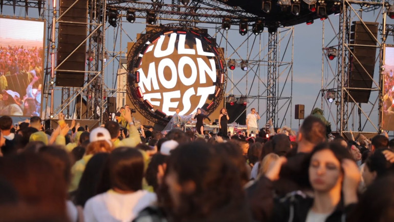 Full Moon Fest-ի հյուրերը մասնակցեցին Ամերիաբանկի վիճակախաղին՝ շահելով 5 հատ 100 հազար դրամ նվեր քարտ