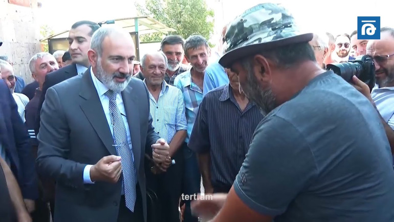 Արի իմ տեղը կանգնի, ասա ինչ անենք, միայն ասում եք՝ կառավարությու’ն. Փաշինյանը՝ գյուղացուն