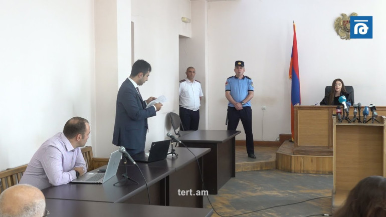 «Ինձ ուղարկվող ծանուցումը ինչո՞ւ եք ուրիշ տեղ ուղարկել». Հրայր Թովմասյանի գործով դատական հաջորդ նիստին կներկայացվեն պաշտպանական ճառերը