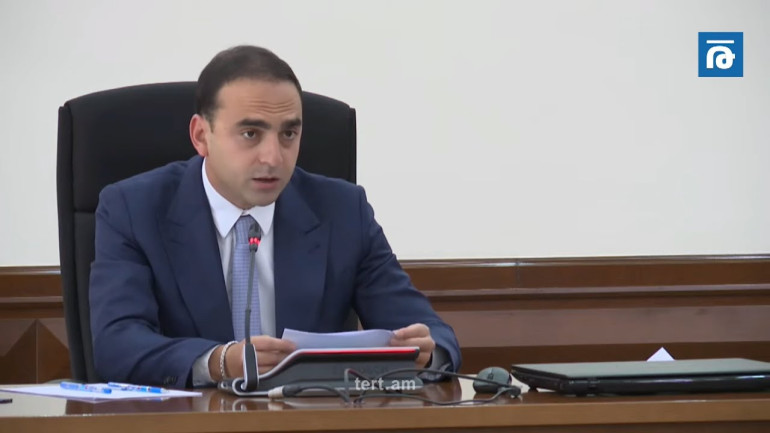 Եկեք թախտի տակ պառկող ընկերությունների հետ պայմանագրերը խզենք, վախենում են ծանուցվեն․ Ավինյան