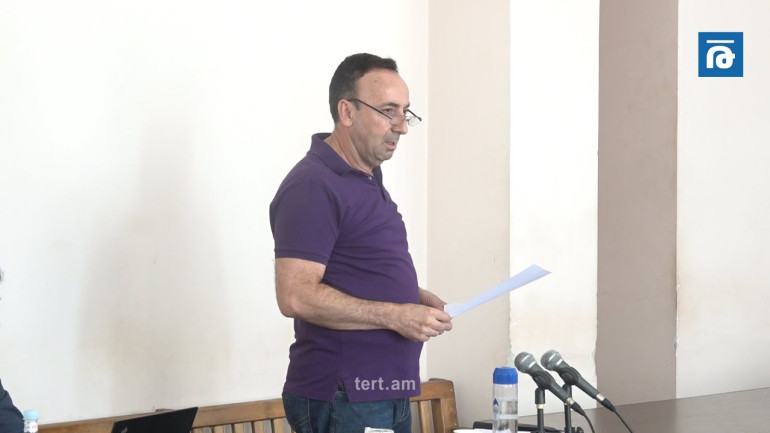Ես այստեղ եմ, որովհետև ունեմ արժանապատվություն ու սկզբունքներ. Հրայր Թովմասյան