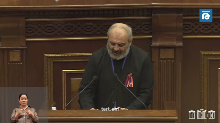 Ինձ հուզում է ՔՊ ընտրած 680,000 հայ մարդու ճակատին ՔՊ-ի կողմից դաջված երկիրը հանձնողների պիտակավորումն ու մեղքը. Բագրատ Սրբազան