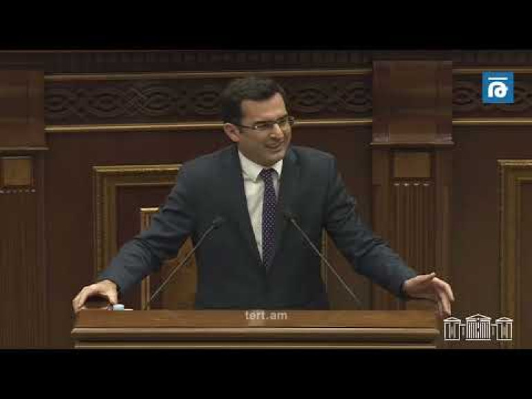 Այսօր իմ ընտանիքը լիքը պարտքեր ունի, բայց դա ներդրում է, իմ ընտանիքի օրինակով զուգահեռ եմ տանում պետության հետ. Հակոբ Արշակյան