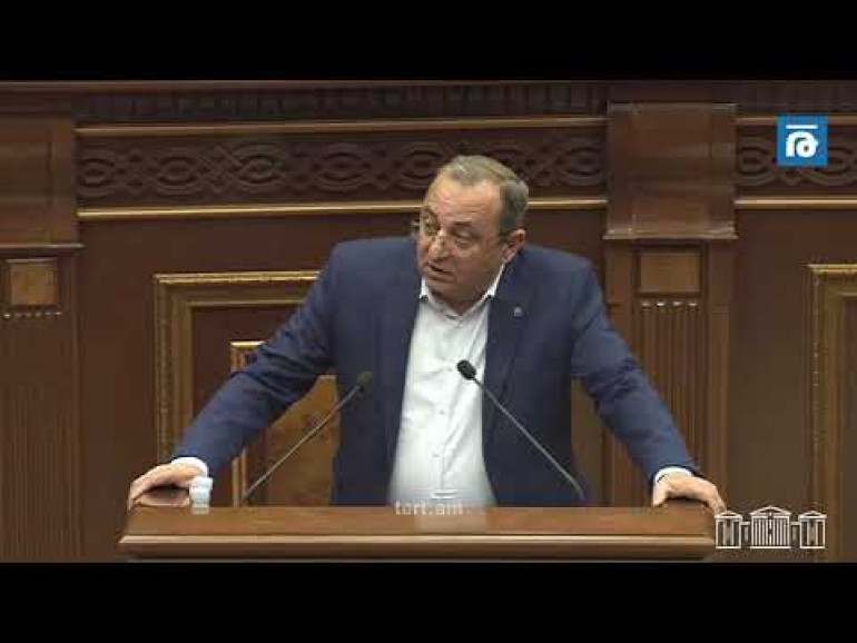Նստաշրջանը ուրացման գործընթացով ենք սկսում, Ալեն Սիմոնյանը խեղաթյուրում է բոլոր հարցերը․ Արծվիկ Մինասյան