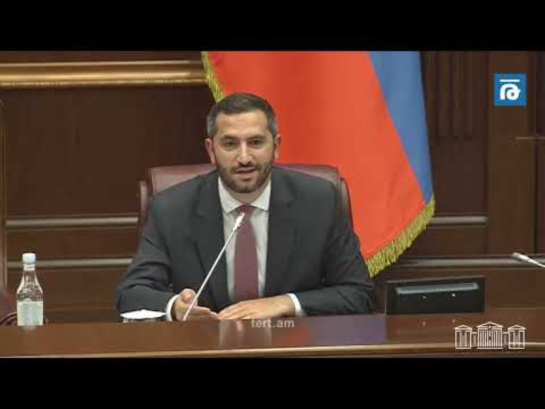 Եկավ մի մարդ՝ Ռոբերտ Աբաջյանի նկարը ձեռքին, ասաց՝ պապիկն է. իմ տեղը ով լիներ, ի՞նչ էր անելու, ասելու էր անձնագիրդ ցույց տո՞ւր. Ռուբեն Ռուբինյան