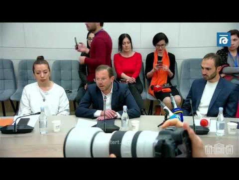 Անդրանիկ Քոչարյանը հերթական անգամ վիրшվnրել է լրագրողին, դա անթույլատրելի է, բոյկnտե՛ք նրան և նրա նմաններին. Գեղամ Մանուկյան