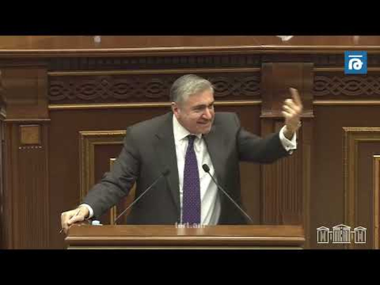 Ես էլ ասեմ՝ կողմ ըլլալով դեմ եք, դեմ ըլլալով՝ կողմ եք, Դուք հո դաշնակցակա՞ն չեք, դուրներդ կգա՞. լեզվակռիվ` ԱԺ-ում