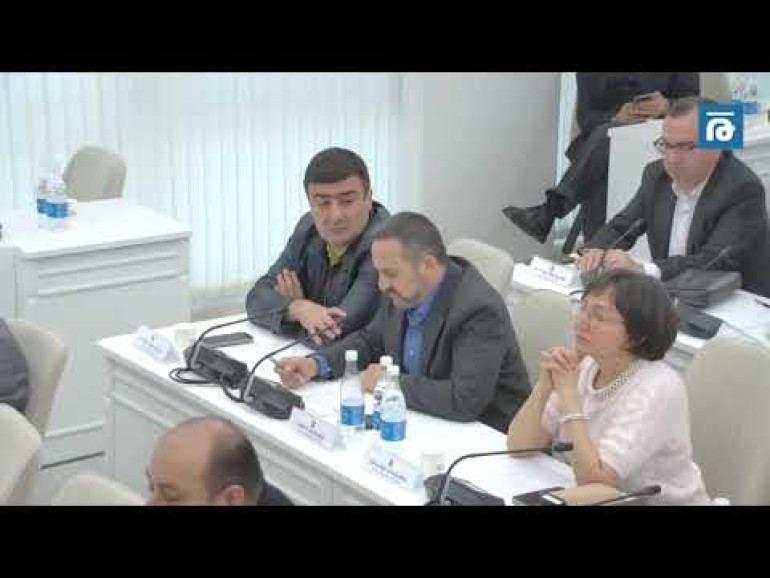 Ձեր ԱՆԻՖ-ը, քովիդը, ամանորյա զարդարանքները, ձեր հետ կապված ամեն ինչից կոռուպցիայի կասկած է տալիս. Զարոկյանը՝ Ավինյանին