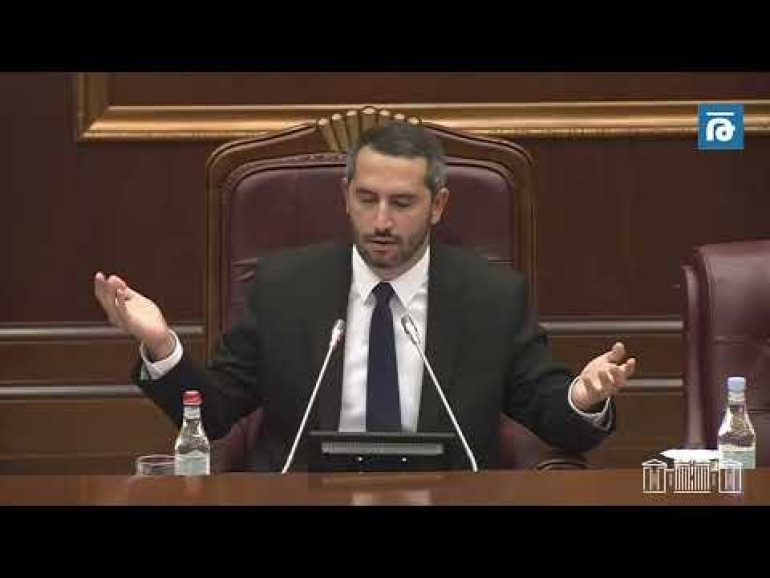 «Լավ տղու տեղ չի էս, ԱԺ ա», «Ձեզ տերուտիրական եք համարում, կանոնակարգ չեք պահում»․ բանավեճ՝ ԱԺ-ում
