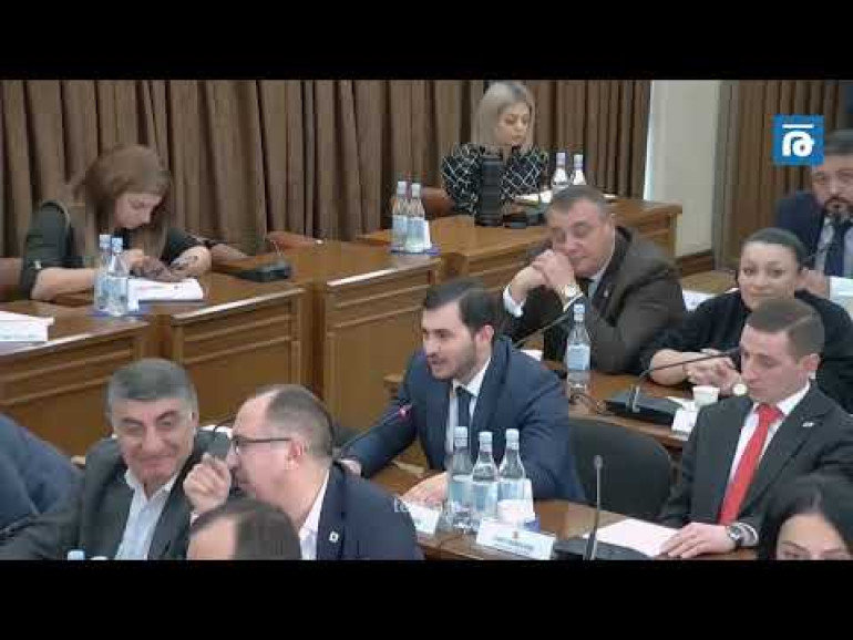 Ընդդիմադիրներն այնքան ասեցին, դուք էլ հավատացիք, որ բան ենք թանկացնում. Ավինյանը՝ ավագանու անդամին
