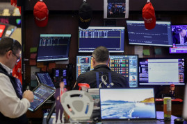 Oil prices climb as Donald Trump signals tougher action on Iran Oil prices climb as Donald Trump signals tougher action on Iran