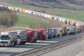 Ադրբեջանն ու Վրաստանը միջոցներ կձեռնարկեն սահմանին բեռնատարների կուտակումները վերացնելու համար